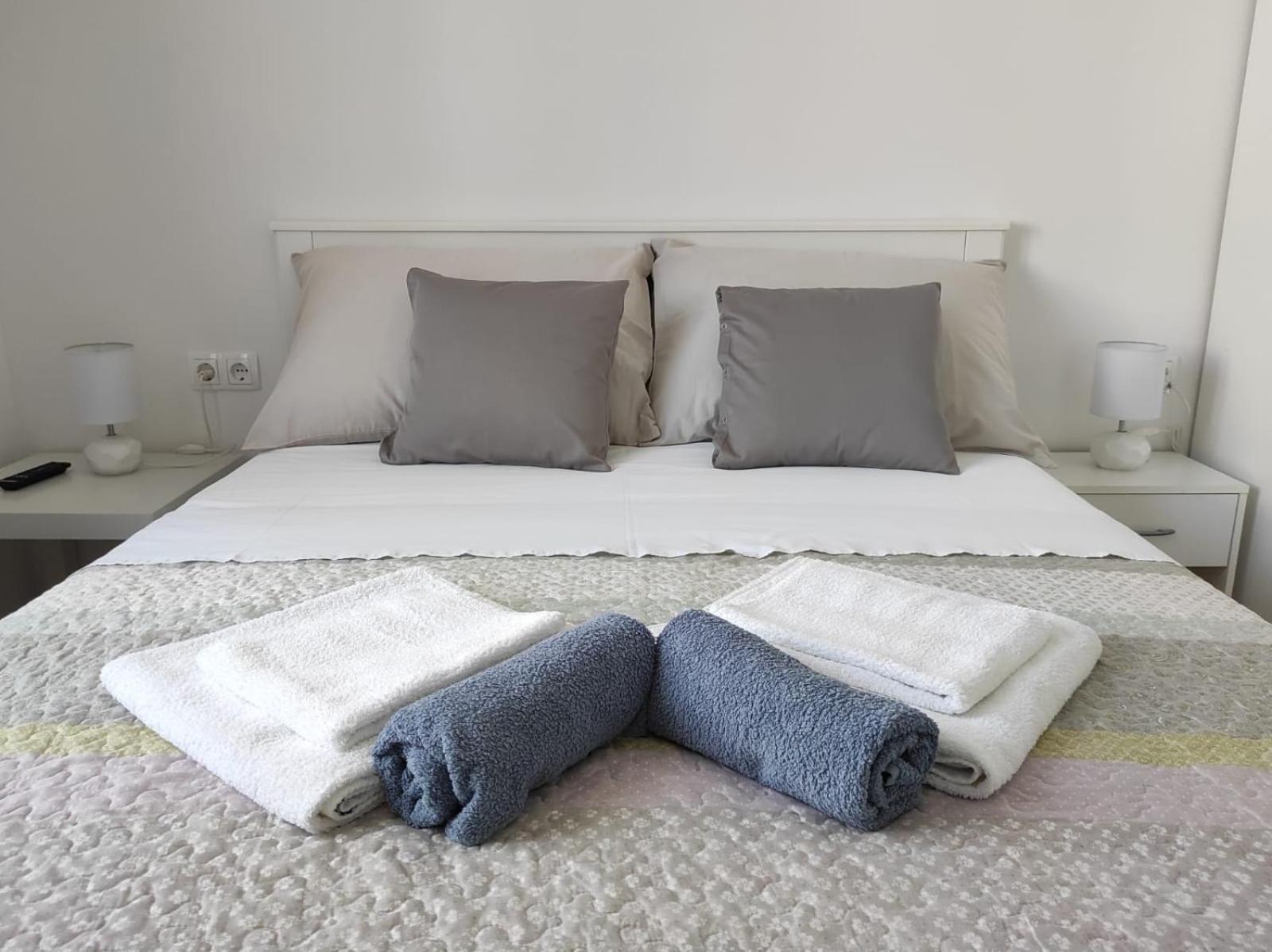Apartment With Terrace And Garden Пировац Екстериор снимка